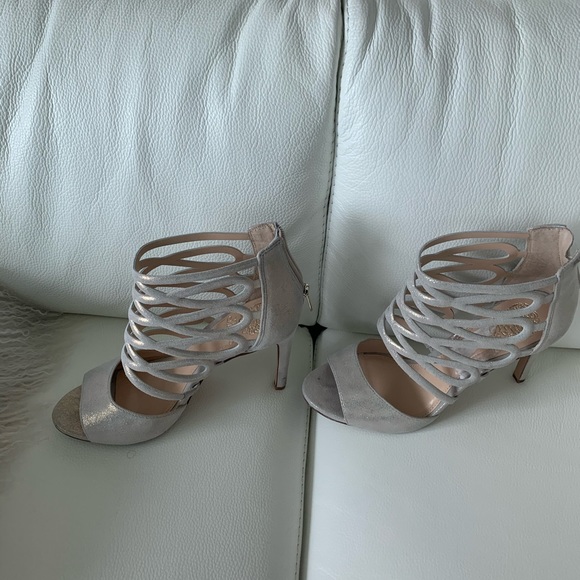 vince camuto gold nugget heels  9M- warn once - Picture 3 of 6